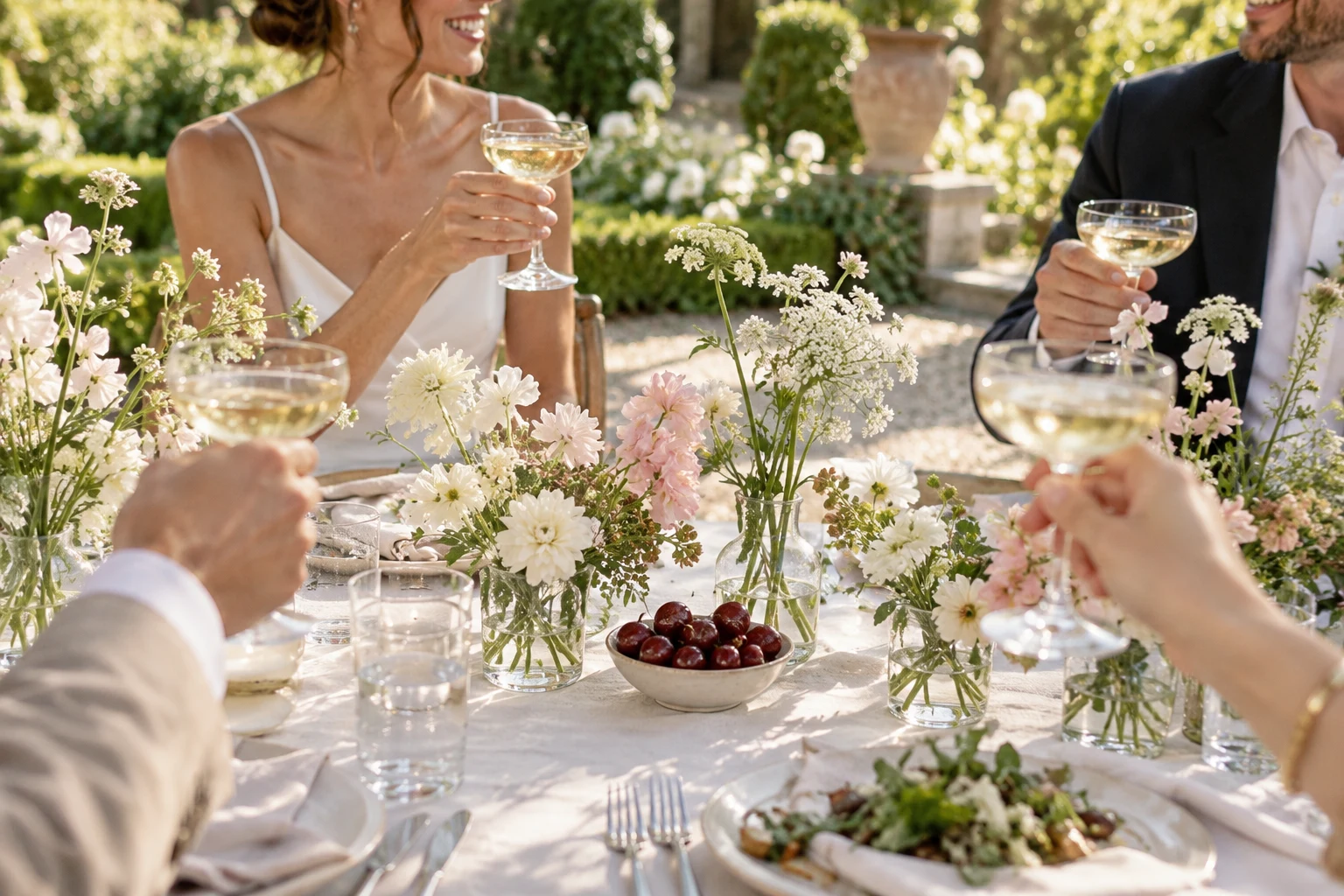 Beispielfoto vom gedeckten Hochzeitstisch
